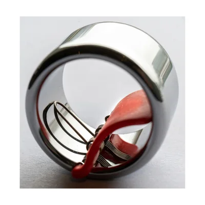 Black Mountain Slide-Ring aus Wolfram mit Daumenpick