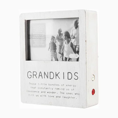 Cornice in legno con registrazione vocale Mud Pie Grandkids