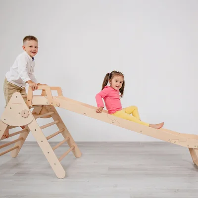 Triángulo Pikler Montessori WoodandHearts