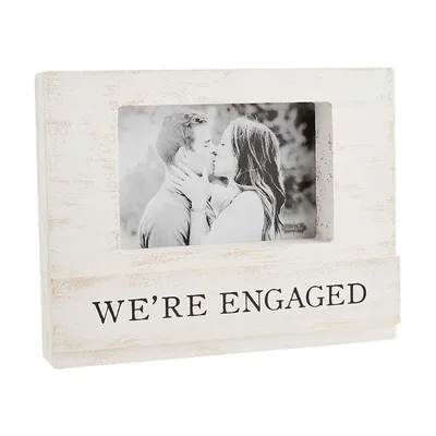 Modern Vintage Bridal Holzblock-Rahmen „We’re Engaged“